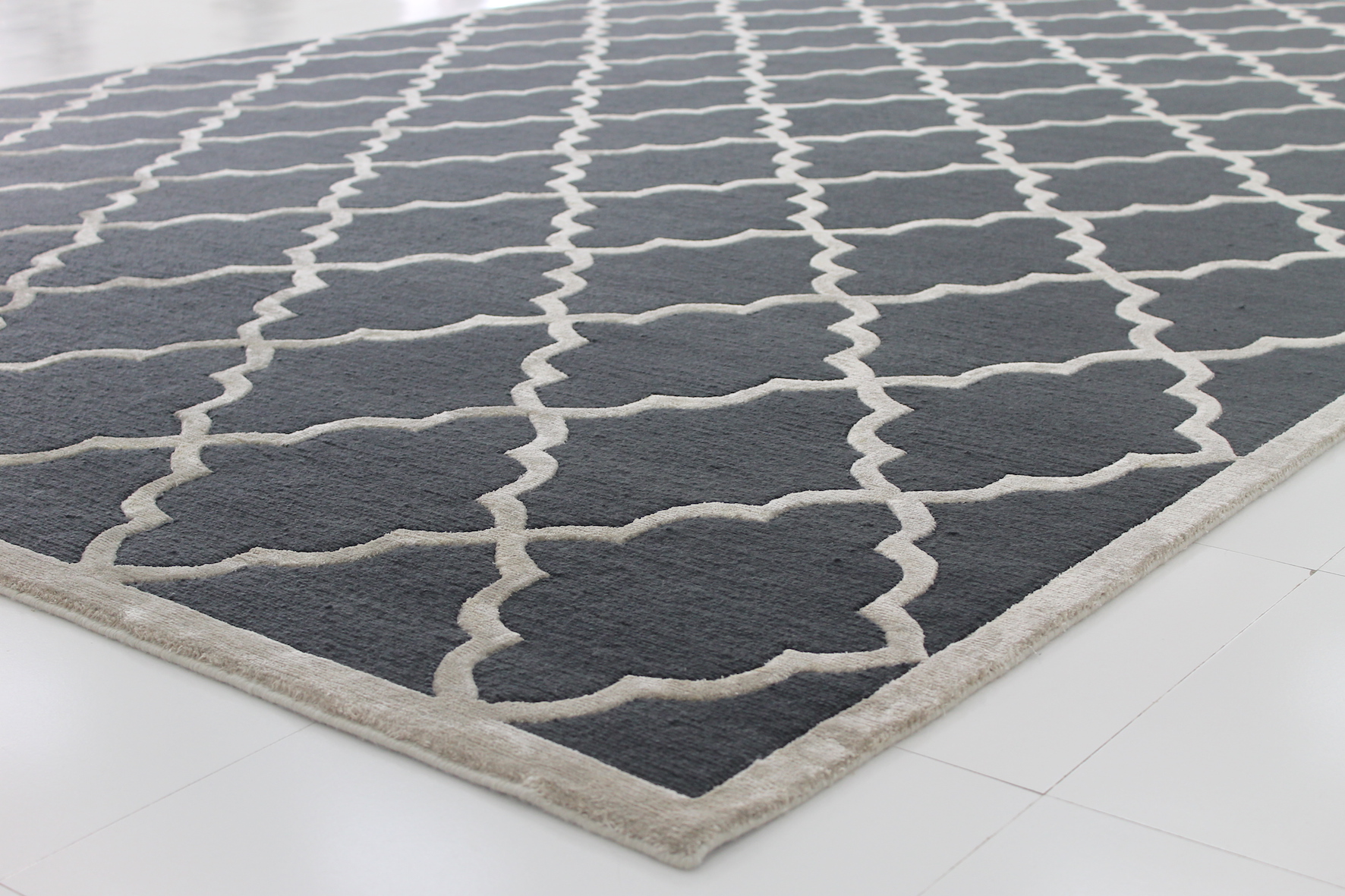 Grey Border rug